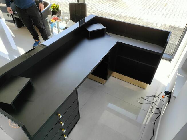 Biurko do stylizacji paznokcji recepcja Lada recepcyjna