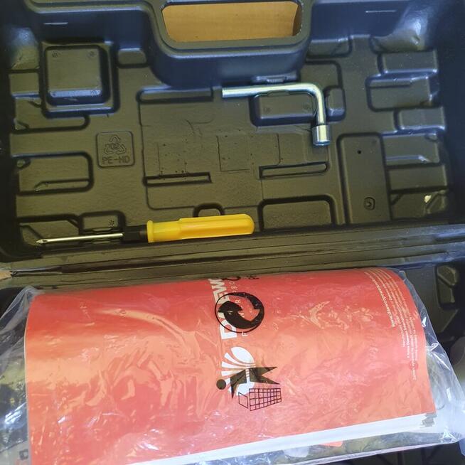 Nowa piła do drzewa akumulatorowa DAEWOO