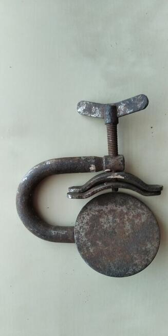 Docisk wulkanizacyjny