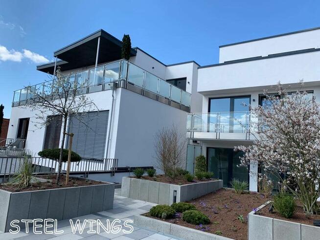 Balustrady, schody, zadaszenia, bramy ze stali nierdzewnej