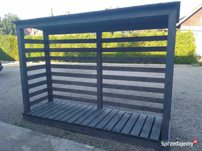 Drewutnia 300x80x200 cm z gontem szara duża