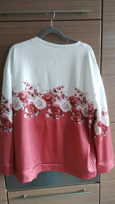 Bluzka z ładnym wzorem - rozmiar 3xXL