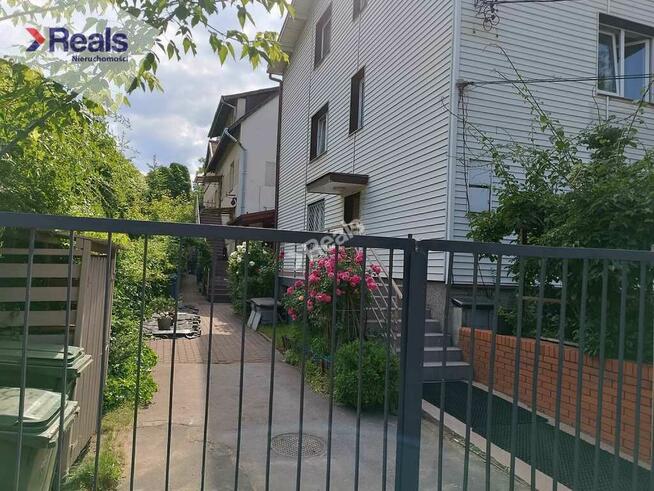 Hostel, dwa budynki, 17 pokoi, wszystkie wynajęte