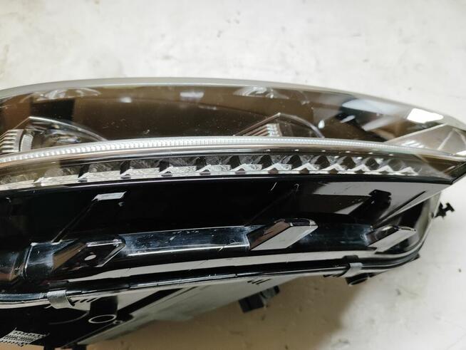 VW TOURAN II REFLEKTOR FULL LED 5TB941114A