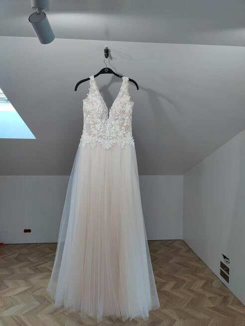 Suknia ślubna pudrowy róż. Ewa Śliwa