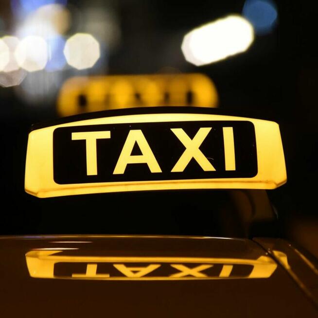 Transfer na lotnisko Przewoz osób Taxi