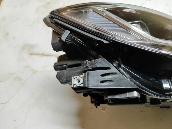 VW TOURAN II REFLEKTOR FULL LED 5TB941114A