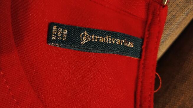 Sukienka Stradivarius – rozmiar S