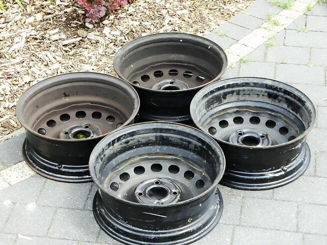 Felgi stalowe 6Jx15H2 ET37 4x108 osadzenie 57 mm.