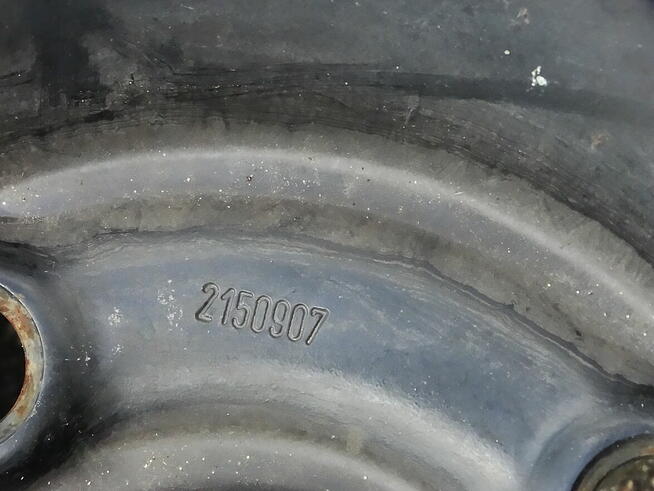 Felgi stalowe 6Jx15H2 ET37 4x108 osadzenie 57 mm.