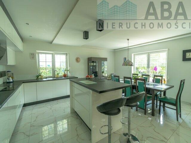 Przestronny dom z dużą działką w Starym Mieście