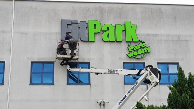 Producent reklamy zatrudni