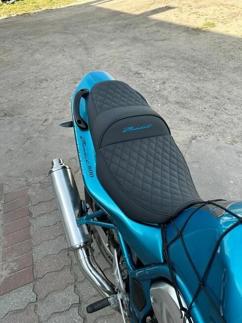 Obszywanie kierownic, tapicer samochodowy