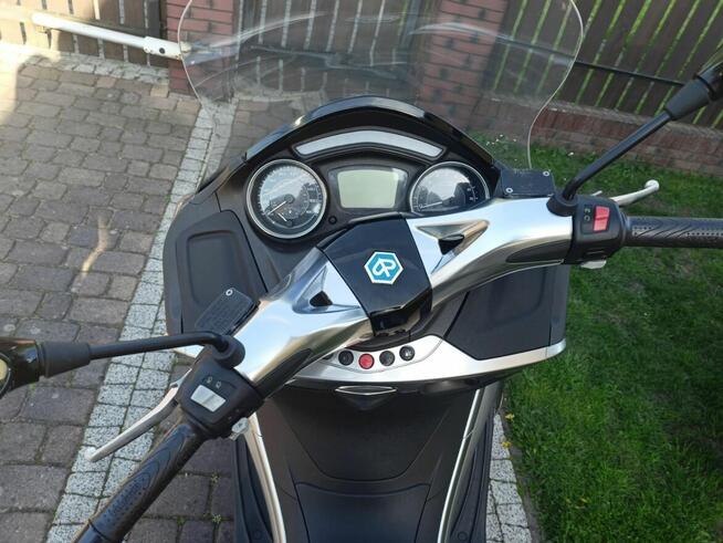 SKUTER PIAGGIO X10