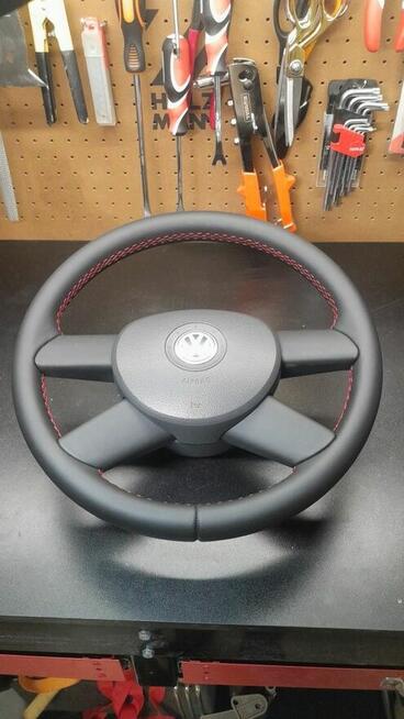 Obszywanie kierownic, tapicer samochodowy