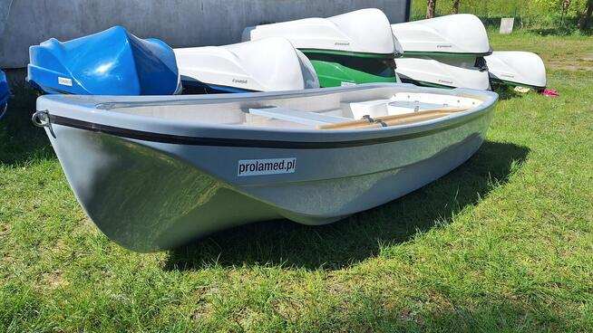 Łódka ,łódz turystycza, wędkarska , na ryby,