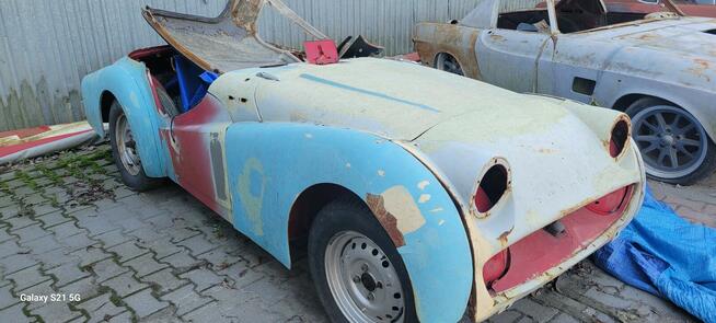 Volvo P1800 triumph TR 3 ford Mustang v8