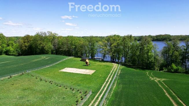 duża działka nad jeziorem z warunkami zabudowy