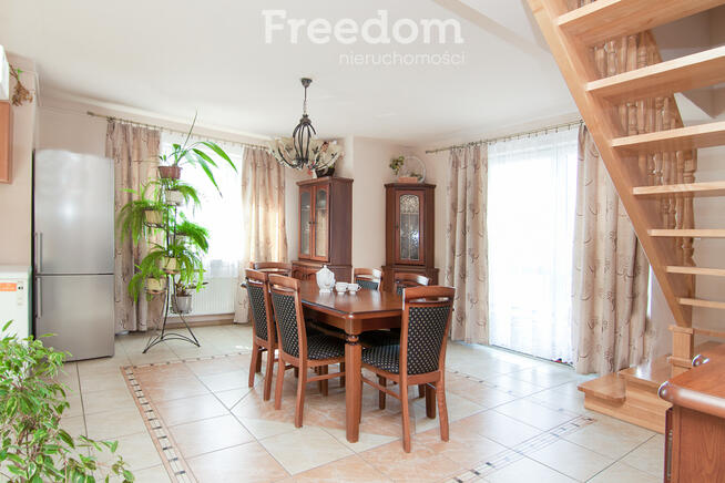 Dom w Chełmie z poddaszem użytkowym, działka 24a.