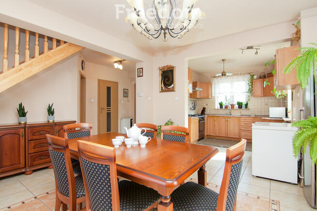 Dom w Chełmie z poddaszem użytkowym, działka 24a.