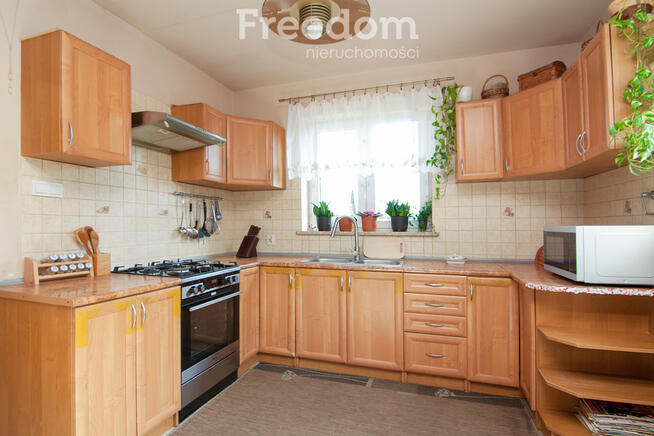 Dom w Chełmie z poddaszem użytkowym, działka 24a.