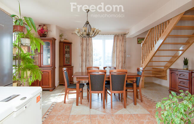 Dom w Chełmie z poddaszem użytkowym, działka 24a.