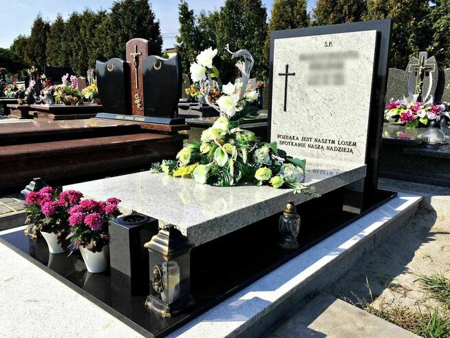 Podnoszenie pomników, odnawianie liter, układanie kostki