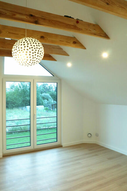 Nowoczesny dom nad jeziorem