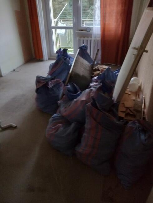 Gruz po remoncie łazienki