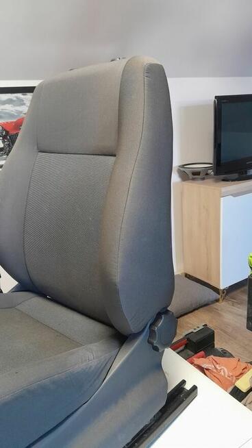 Obszywanie kierownic, tapicer samochodowy