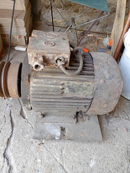 Sprzedam dwa silniki elektryczne trzyfazowy