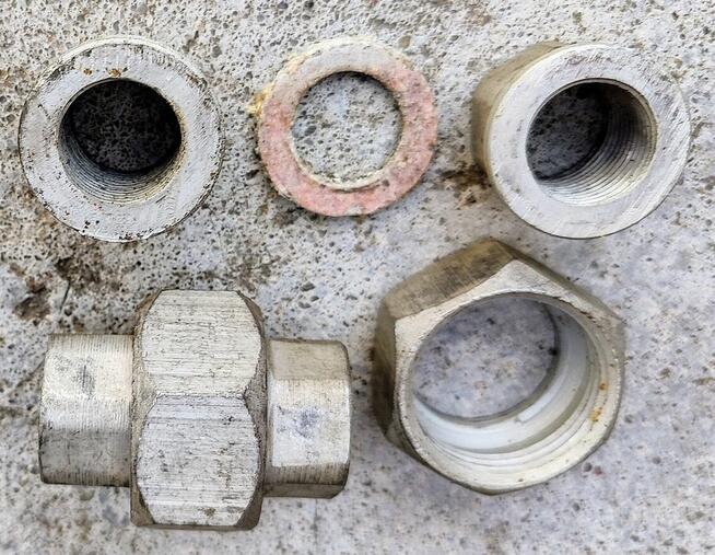 ŚRUBUNEK OCYNKOWANY 1/2 Cala 15 OCYNK GW / GW DWUZŁĄCZKA