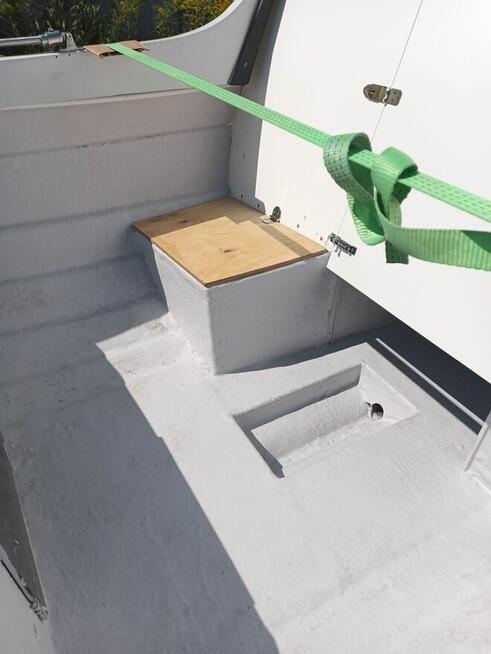 Łódka kabinowa wedkarska