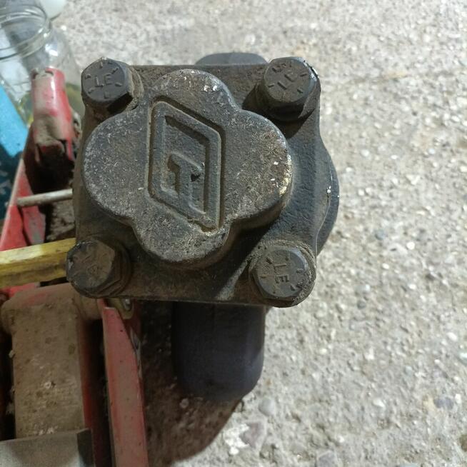 Sprzedam pompę hydrauliczną