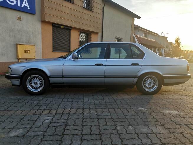 BMW Seria 7 E32 Doinwestowany