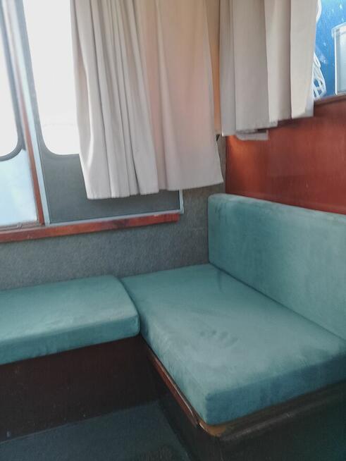 Jacht Motorowy Cascaruda 980 z miejscem postojowym (marina)