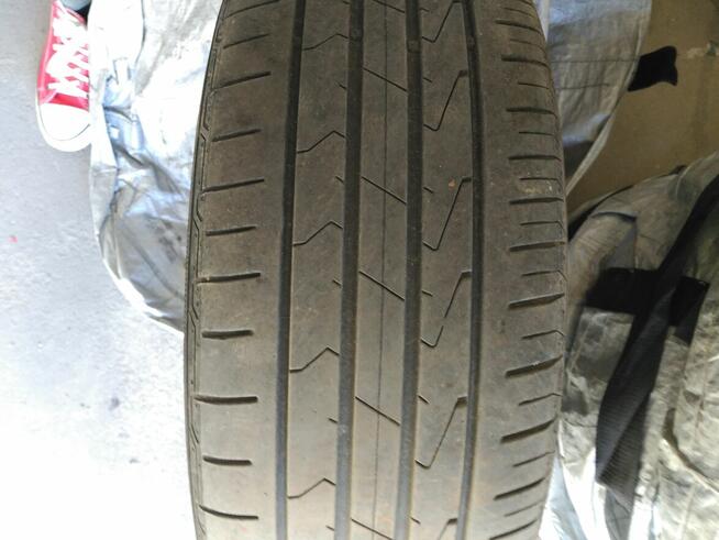 Koła z oponami 215/55 R16 i kołpaki Citroen
