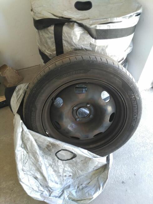 Koła z oponami 215/55 R16 i kołpaki Citroen