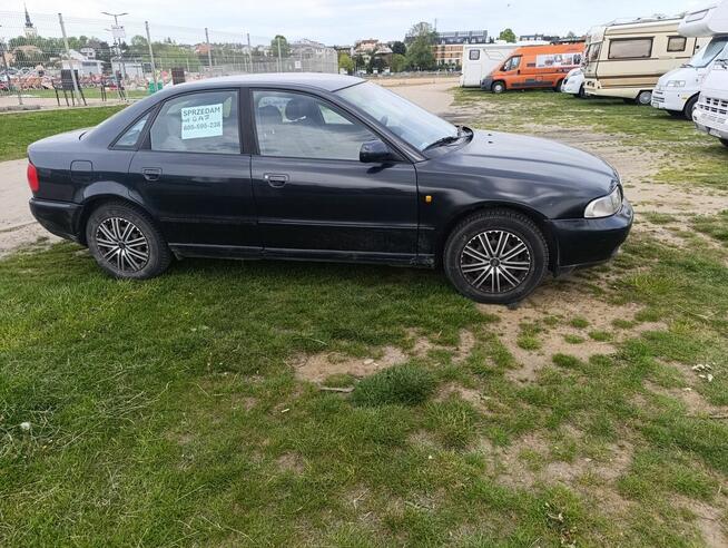 Audi A4 98 rok benzyna gaz + hak