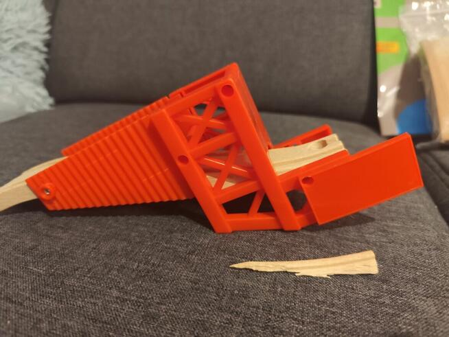 Kolejka drewniana nowa