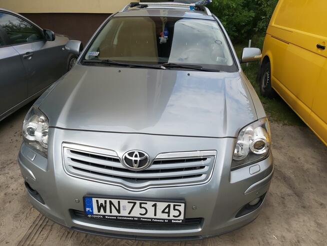 Sprzedam toyota avensis t25