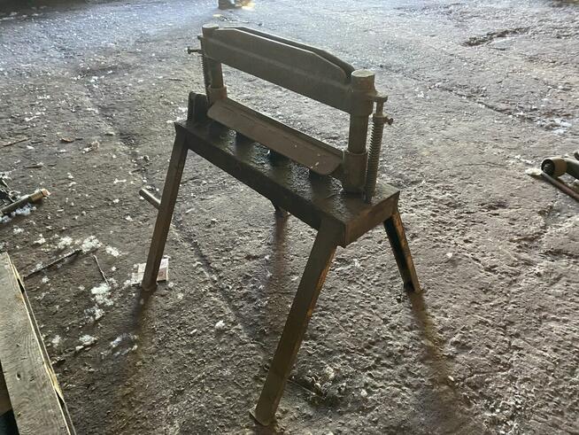 Gilotyna do kostki brukowej