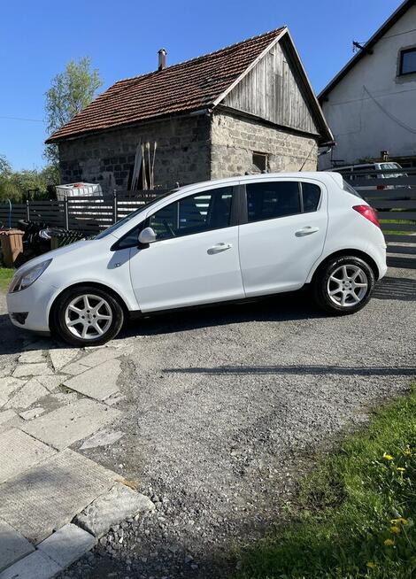 Opel Corsa 1.2 benzyna • 2010 • 111 Edition • 2 kpl opon