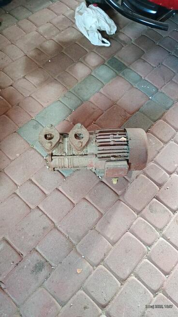 Sprzedam za pół darmo.