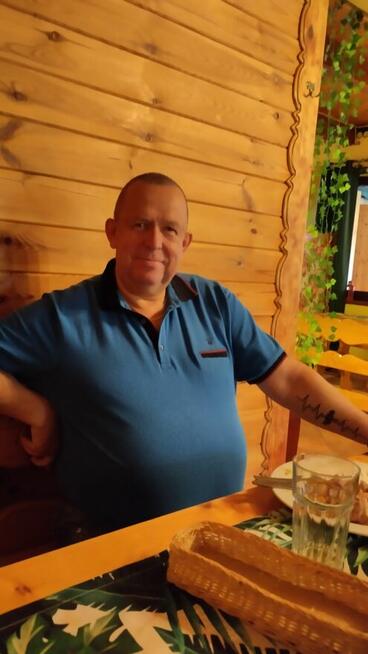 Samotny szuka Samotnej.