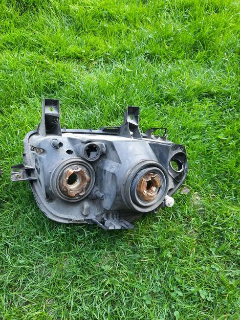 Lampy do Renaulta Clio, w dobrym stanie, EUROPA