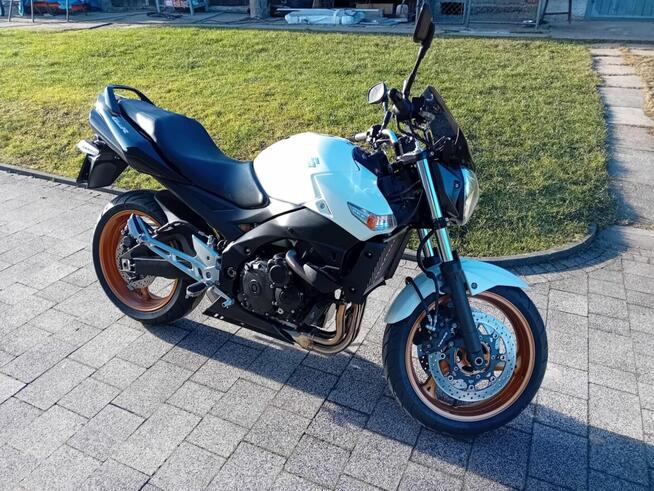 Suzuki GSR 600