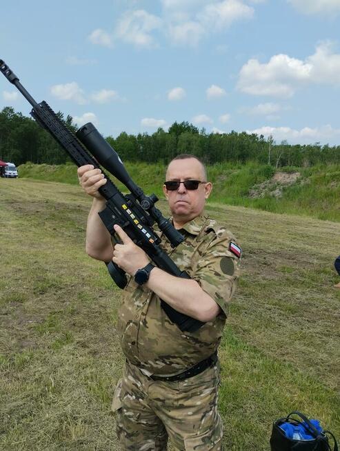 Samotny szuka Samotnej.