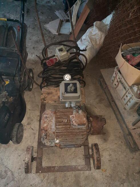 Sprzedam śrutownik duże kamienie , silnik 5,5 kw