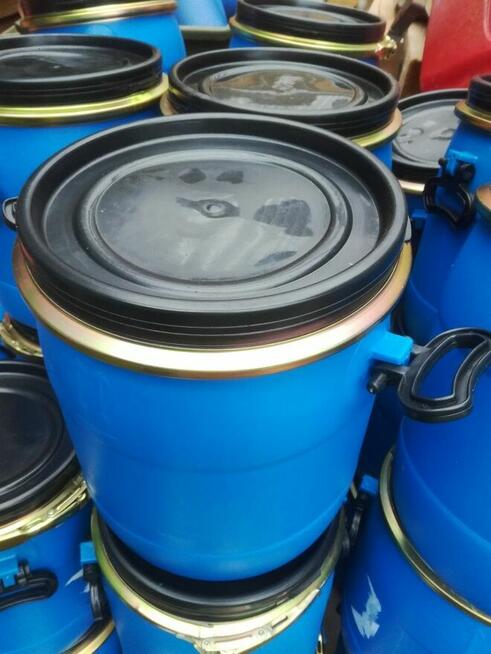 Sprzedam beczki, pojemniki, szczelne pojemność ok. 20 l.